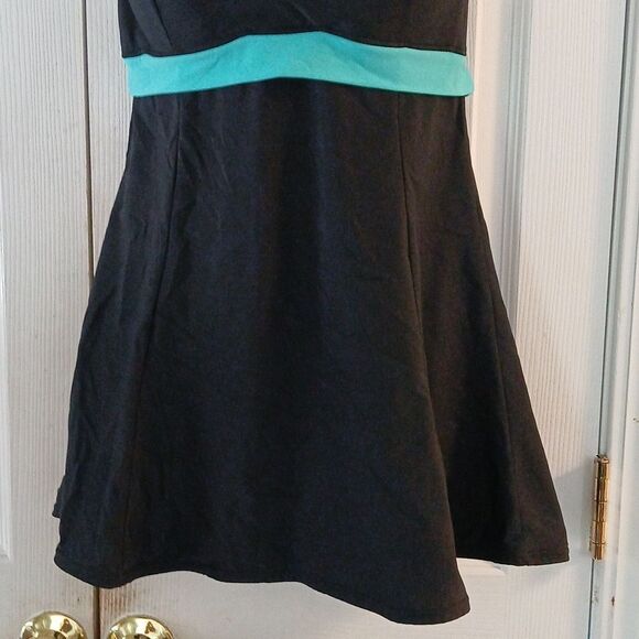 Black and turquoise skirted swim suit bathing suit Sz 12 NWOT - Picture 2 of 7